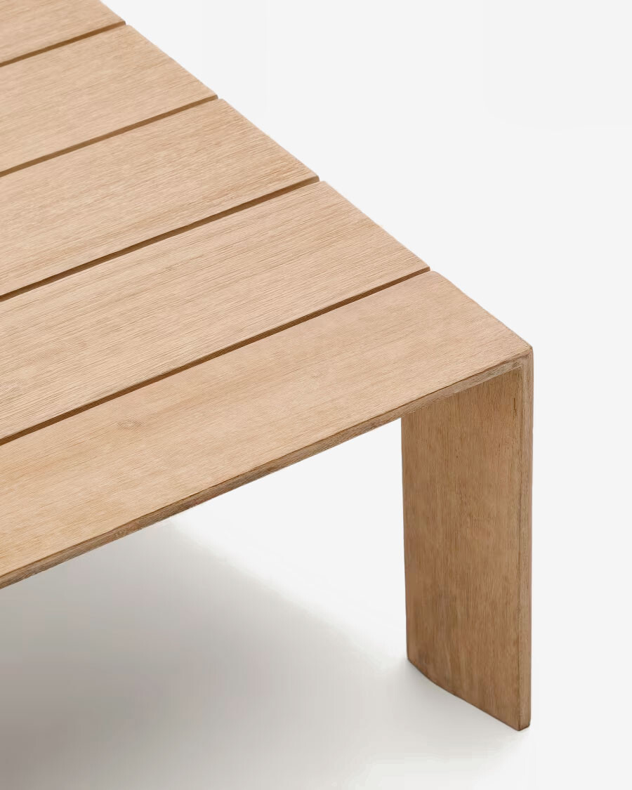 Mesa de centro Ambra de madera maciza de acacia con acabado claro 82,5 x 140 cm FSC 100% Mesa de centro Ambra de madera maciza de acacia con acabado claro 82,5 x 140 cm FSC 100%