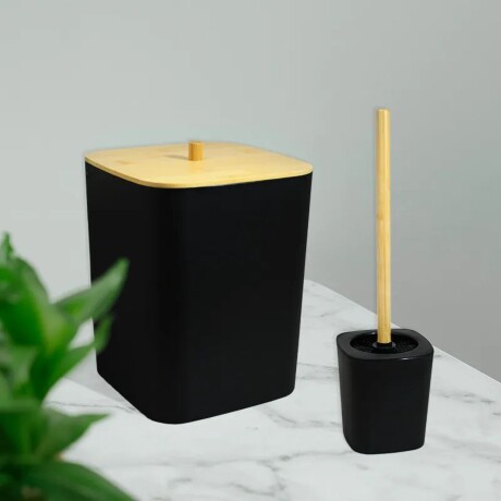 Set de accesorios para baño en color negro y madera Set de accesorios para baño en color negro y madera