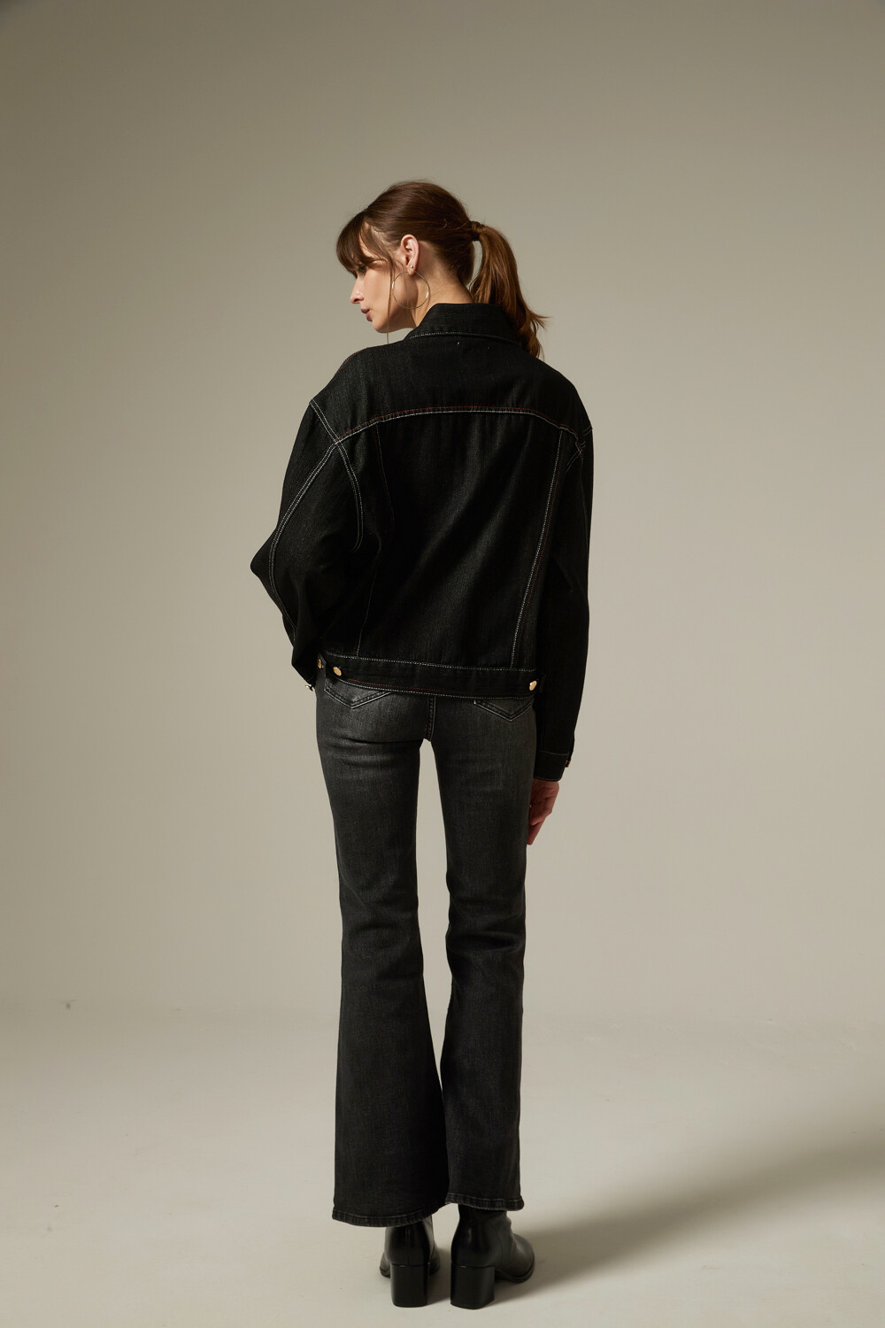 Campera Vairen Gris Oscuro