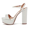 Sandalia Con Plataforma Mujer Vizzano Taco Alto Brillosa Plata