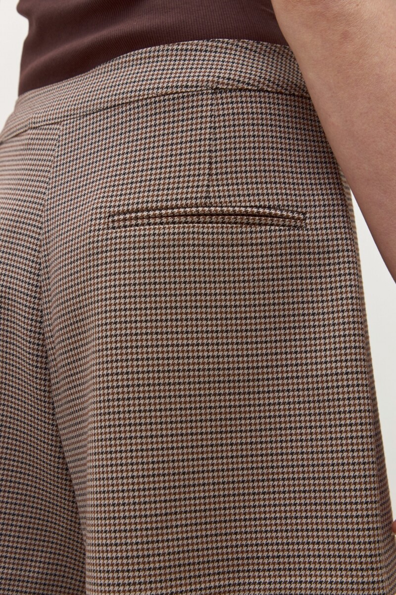 Short falda fantasia tostado