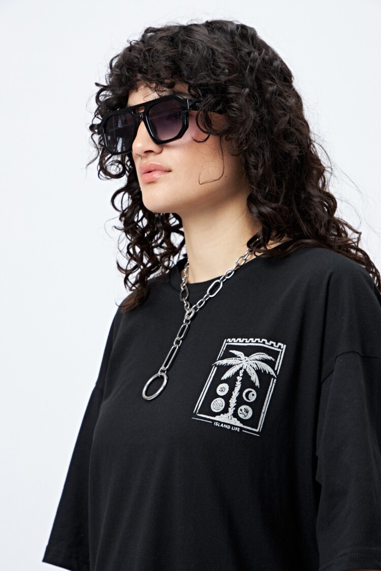 REMERA POSTCARD Negro