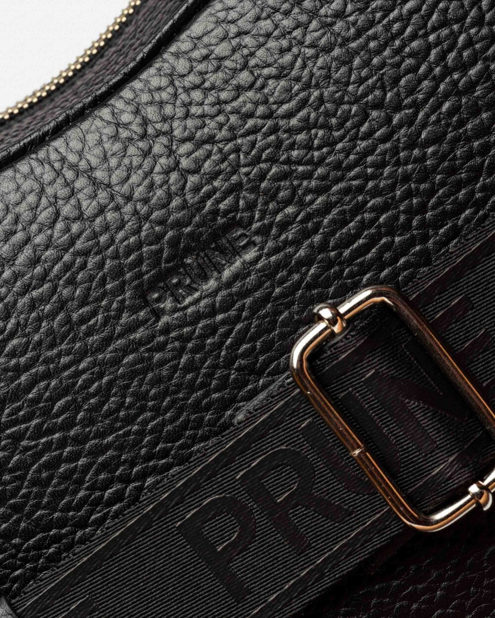 Cartera de mano The Club en cuero graneado Negro