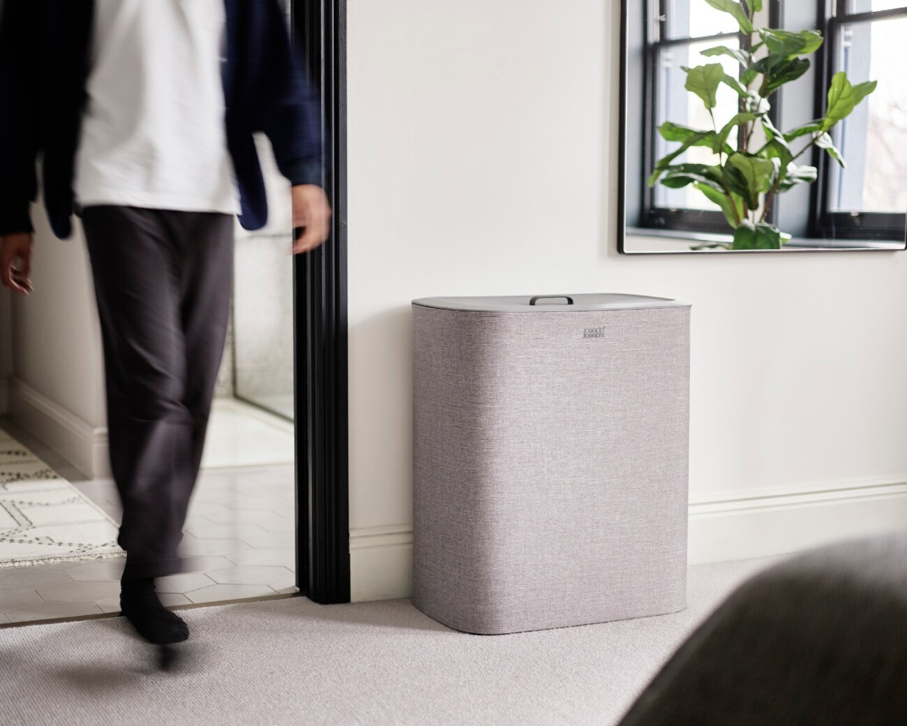 Cesto para Ropa 90 L con 3 Compartimentos Joseph Joseph Tota Trio™ Gris - PREVENTA Cesto para Ropa 90 L con 3 Compartimentos Joseph Joseph Tota Trio™ Gris - PREVENTA