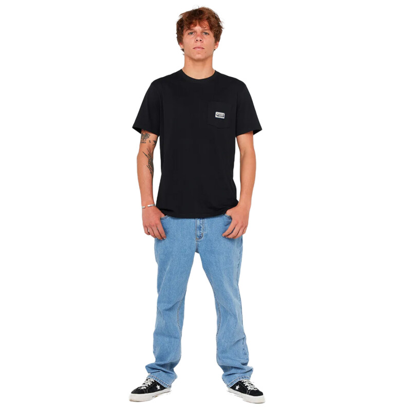 Remera Rip Curl Sportline Badge Ss Tee - Negro Remera Rip Curl Sportline Badge Ss Tee - Negro