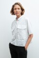 Camisa oversize con bolsillos blanco