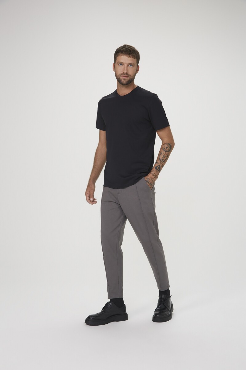 CAMISETA MM MASC - PRETO ESCURO 