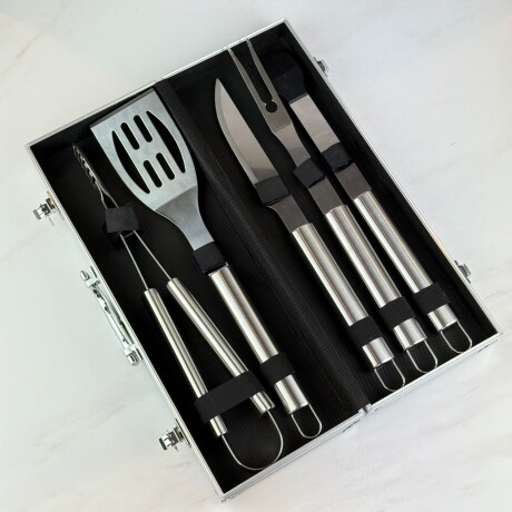 Kit de Asado 5 Piezas + Estuche Kit de Asado 5 Piezas + Estuche