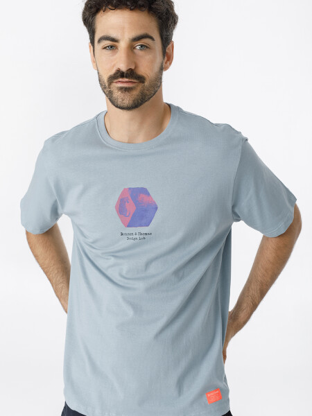 T-SHIRT BOX CAMEO