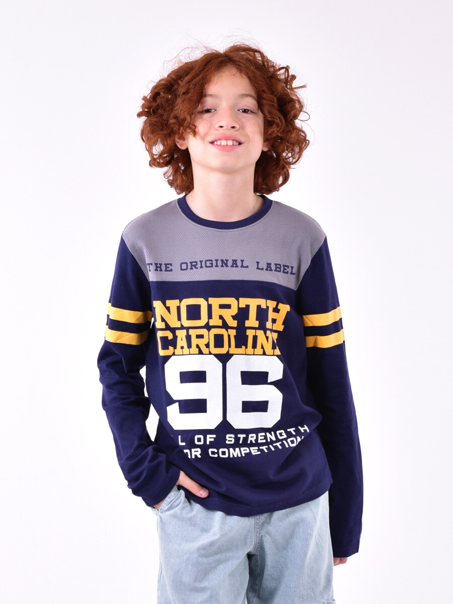 REMERA NORTH CAROLINA - AZUL OSCURO 