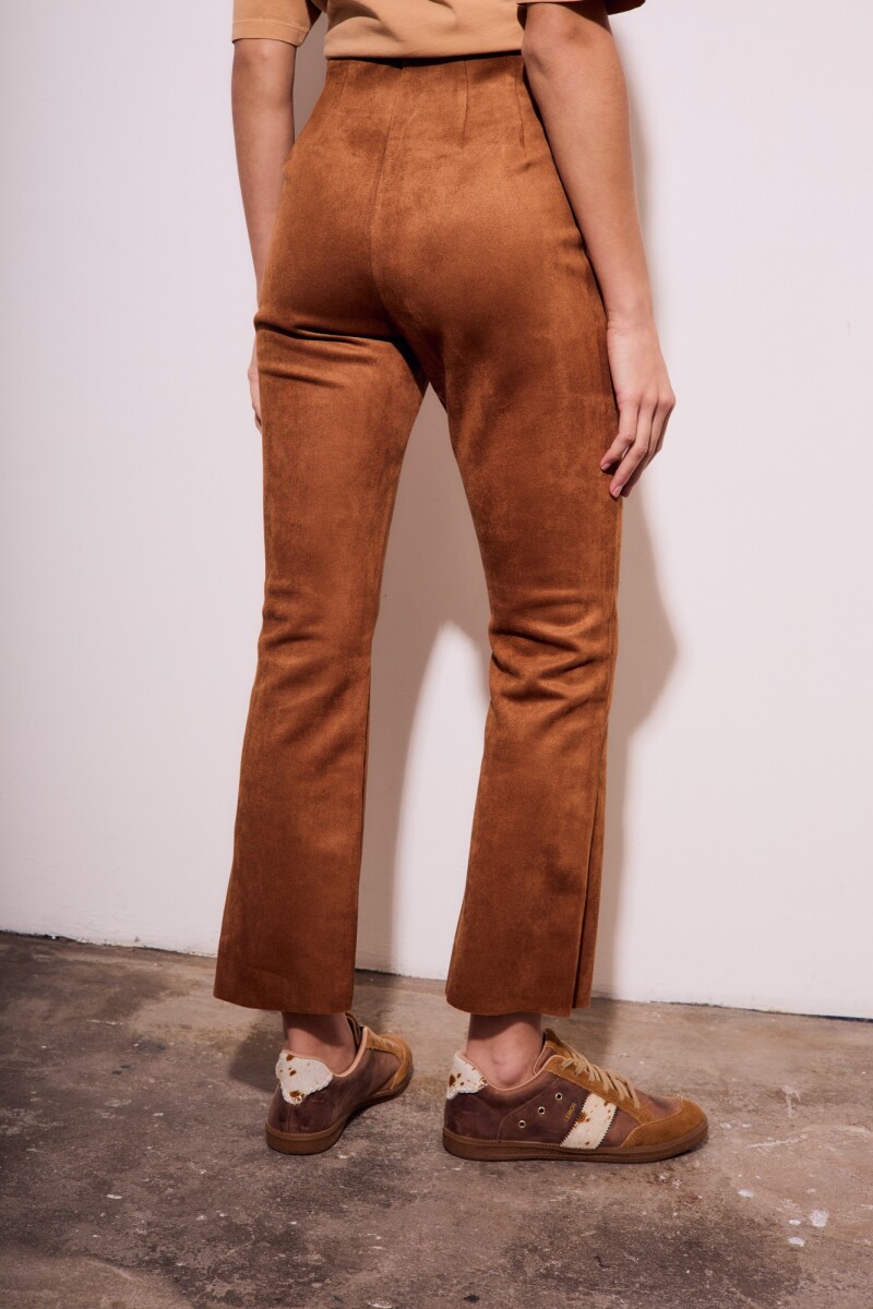 Pantalon Gamuza Cuero Vegano Camel