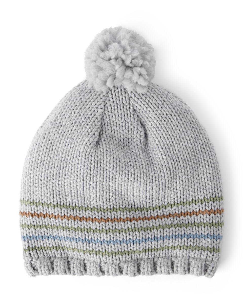 Gorro tejido gris, con pompón 