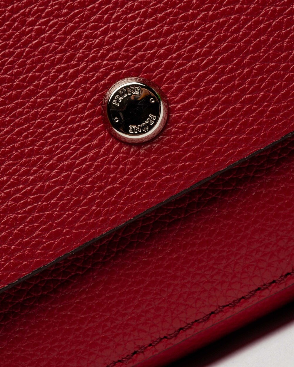 Bandolera Menorca En Cuero Graneado Rojo