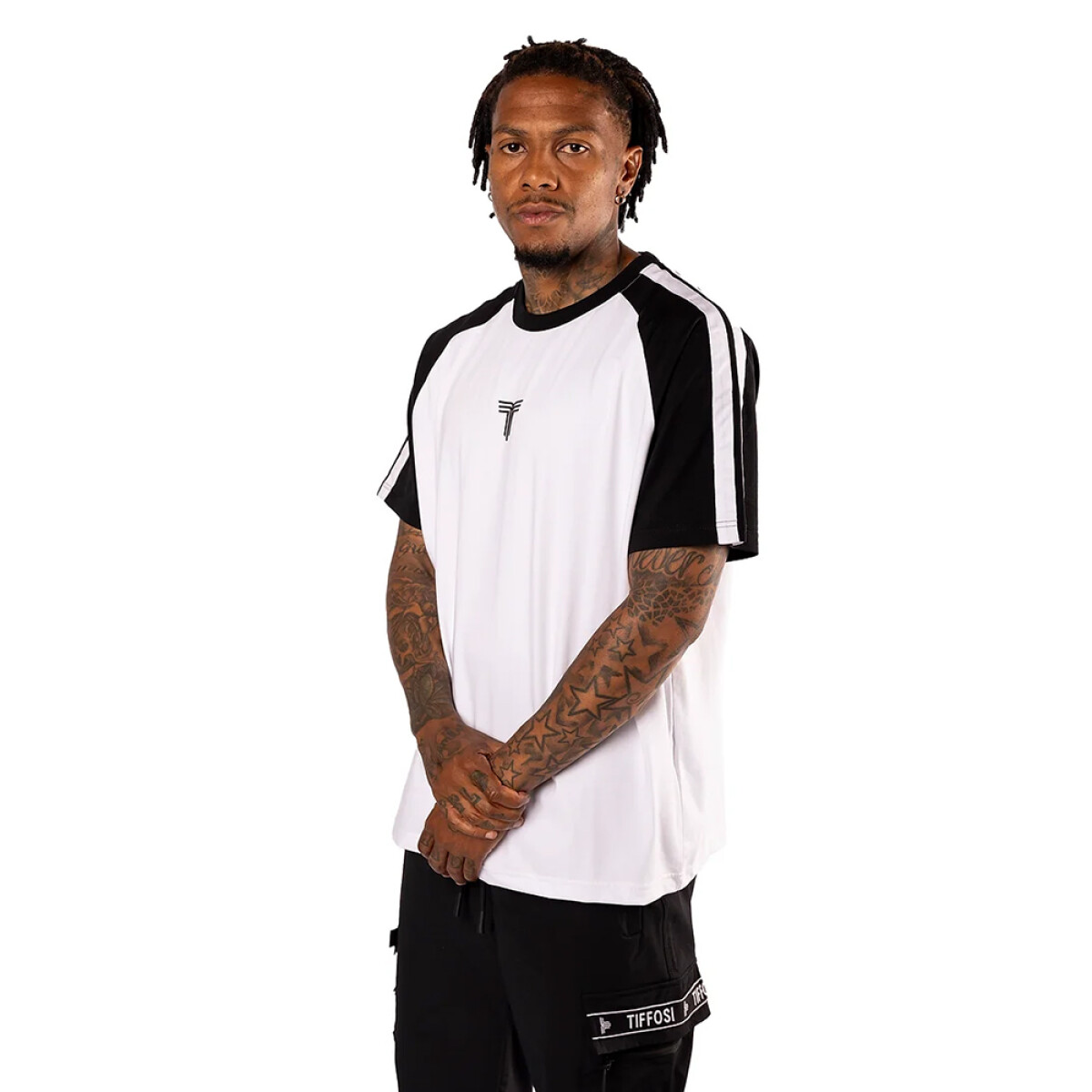 Remera Unisex Tiffosi Ranglan Tiffosi - Blanco - Negro 