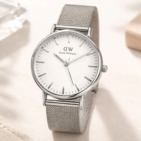 Reloj de Pulsera para Mujer Diseño Clásico Urbano Elegante Plateado