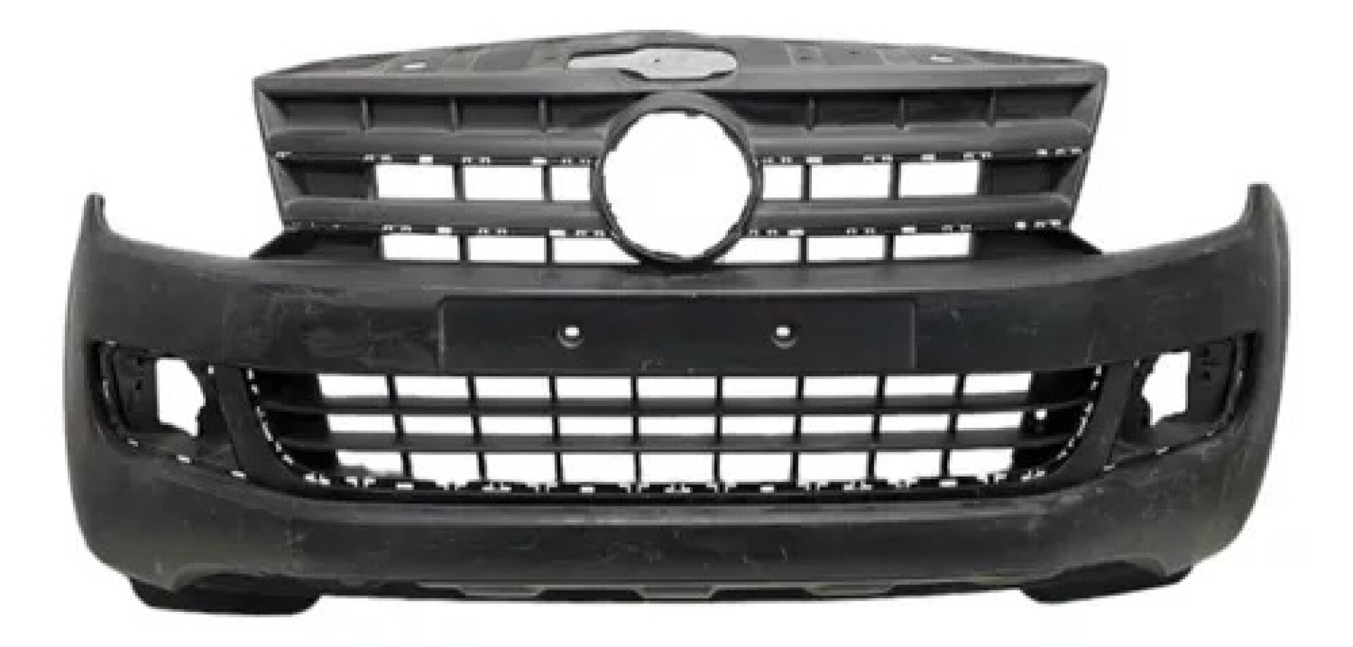 PARAGOLPE DELANTERO AMAROK 10/16 (LISO) CON AGUJEROS PARA MOLDURA P. CROMADA 