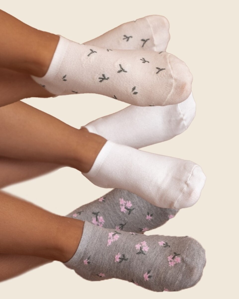 Medias Flores Pack x3. 