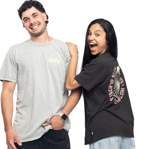 Remera La isla x La Vela - Sin Principio Ni Fin Remera La isla x La Vela - Sin Principio Ni Fin