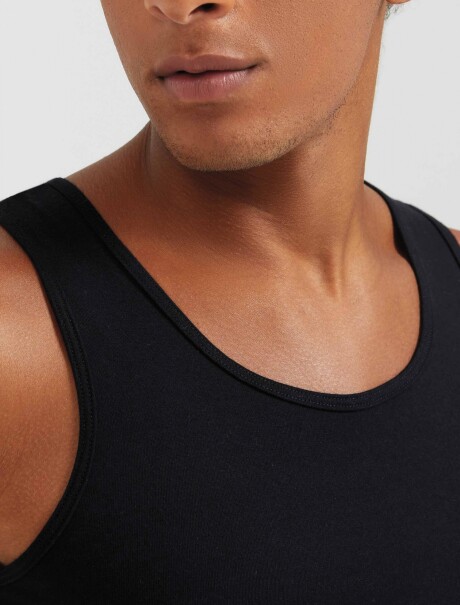 MUSCULOSA BÁSICA MASCULINA MODELO SLIM NEGRO