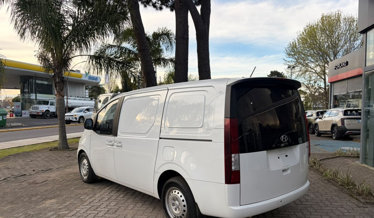 Hyundai H1 Staria 2.2 Diesel Furgon - 2024 Hyundai H1 Staria 2.2 Diesel Furgon - 2024