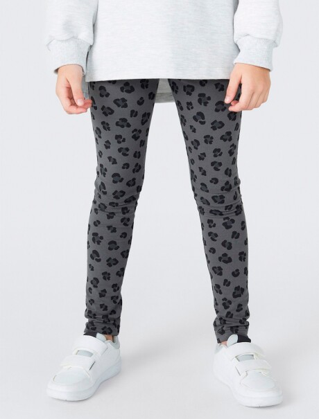 CONJUNTO ESTAMPADO CON CALZA GRIS