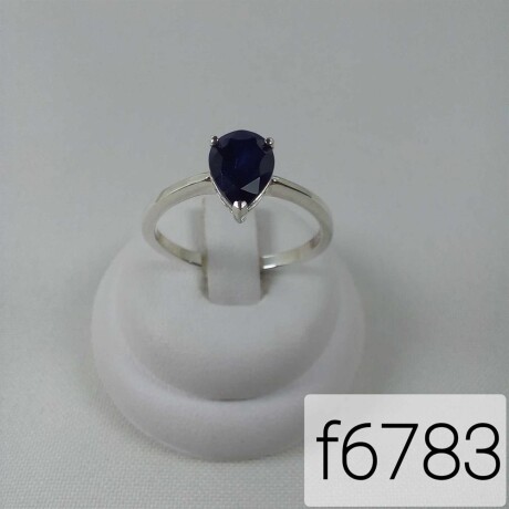 Anillo de plata 95 con zafiro azul natural, en forma de gota. Anillo de plata 95 con zafiro azul natural, en forma de gota.