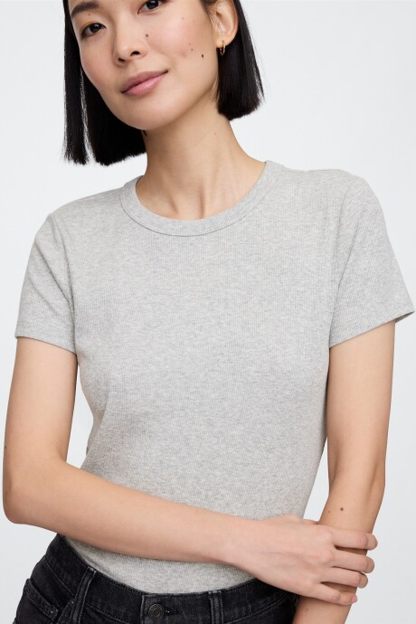 Remera Rib Cuello Redondo Mujer B08