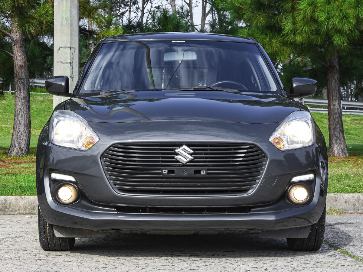 Suzuki Swift Gl 1.2 EXCELENTE ESTADO! | Permuta / Financia Suzuki Swift Gl 1.2 EXCELENTE ESTADO! | Permuta / Financia