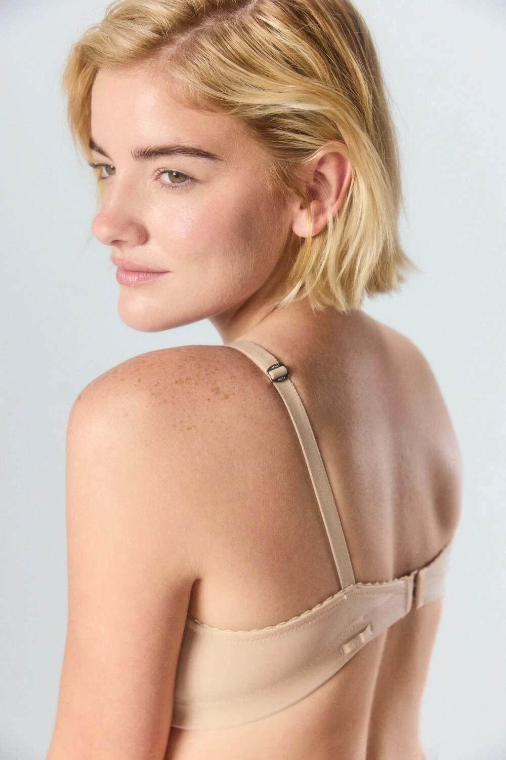 SIN ARO TRICOT Nude