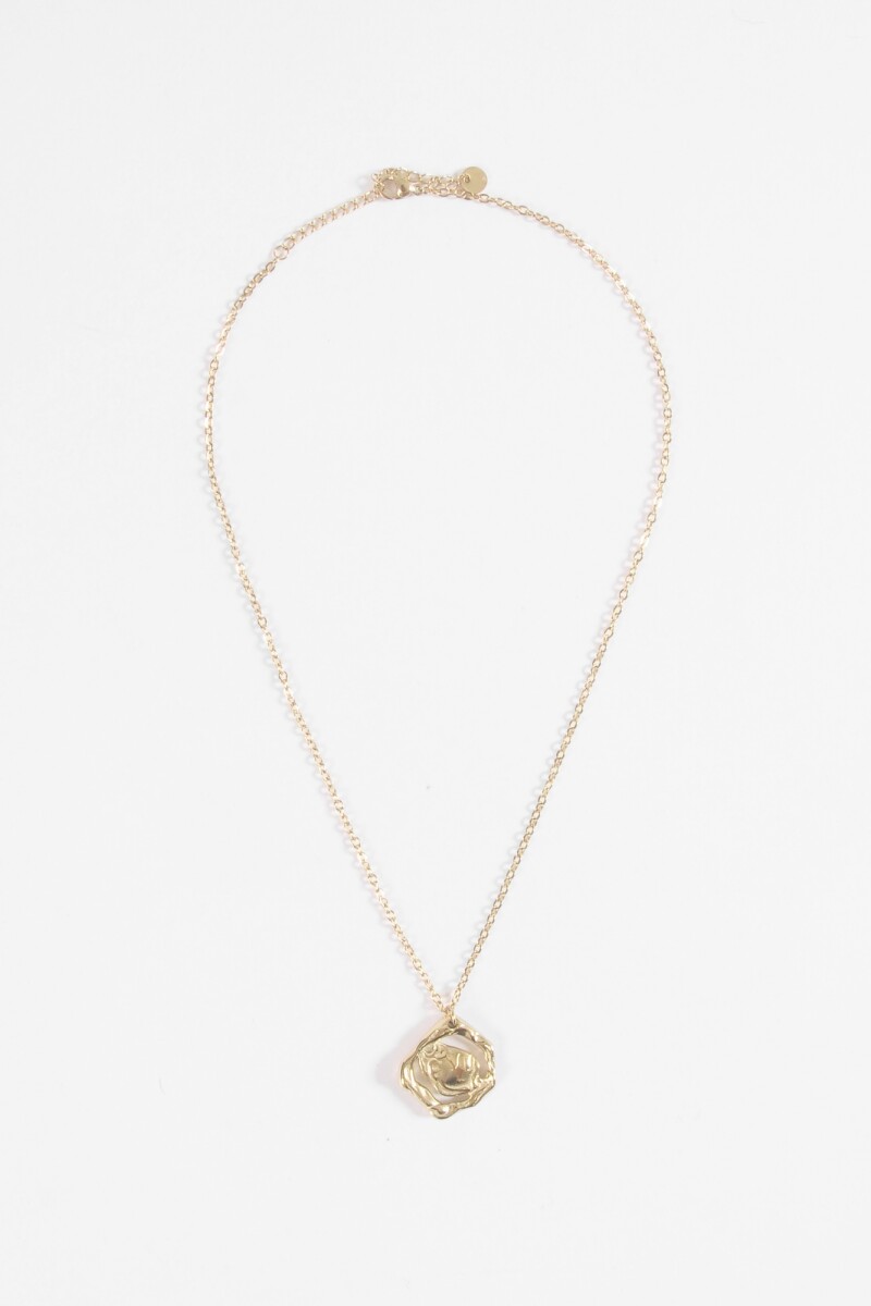 Collar acero con dije irregular dorado