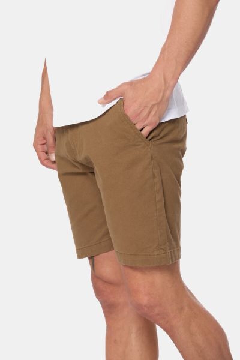 BERMUDA CLÁSICA - Tostado 