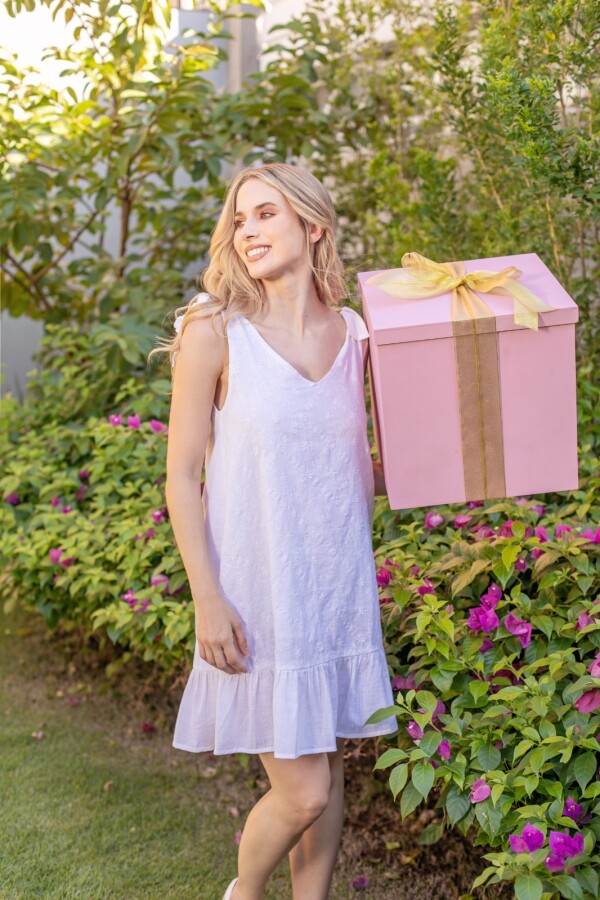 Vestido de Broderi. Vestido de Broderi.