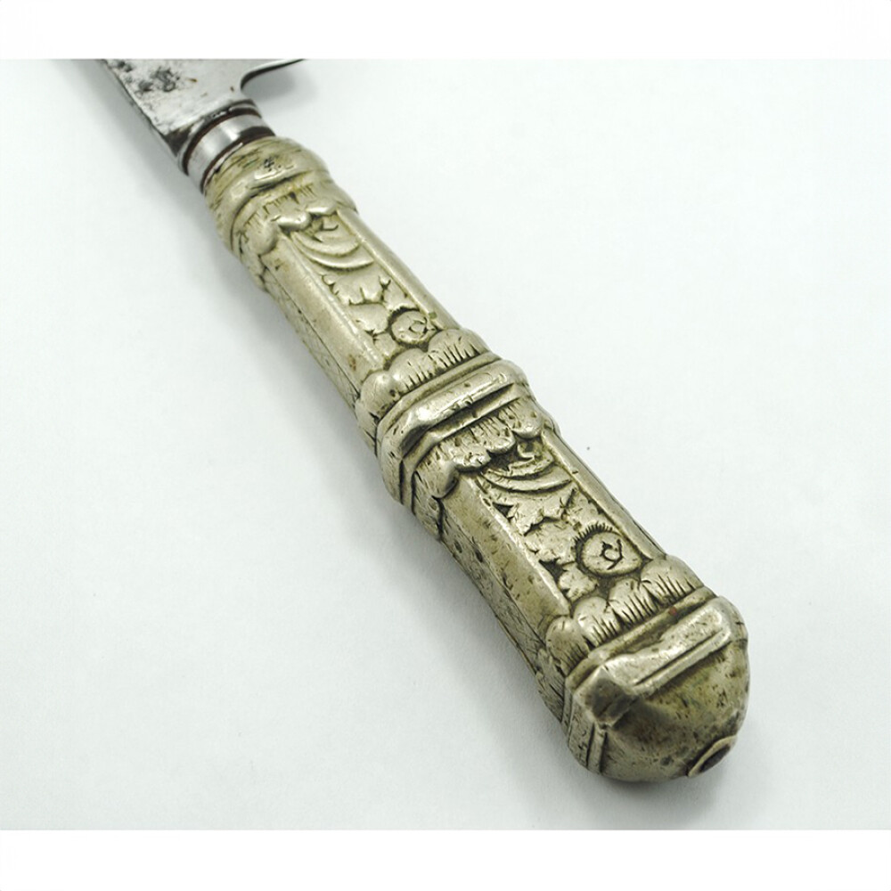 Cuchillo Cabo De Metal Blanco. Hoja 20 Cms De Largo. Cuchillo Cabo De Metal Blanco. Hoja 20 Cms De Largo.