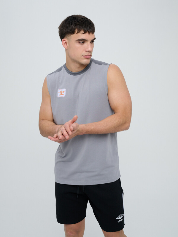 REMERA SIN MANGAS MIXTAPE Umbro Hombre 005