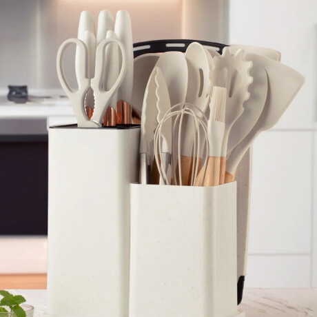Set Cocina Menage 19Pz Utensillos Cuchillos Tabla c/Soporte Beige