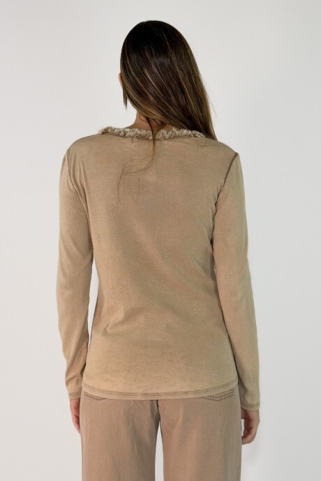 REMERA GAURA Beige