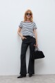 Remera rayada escote a la base blanco