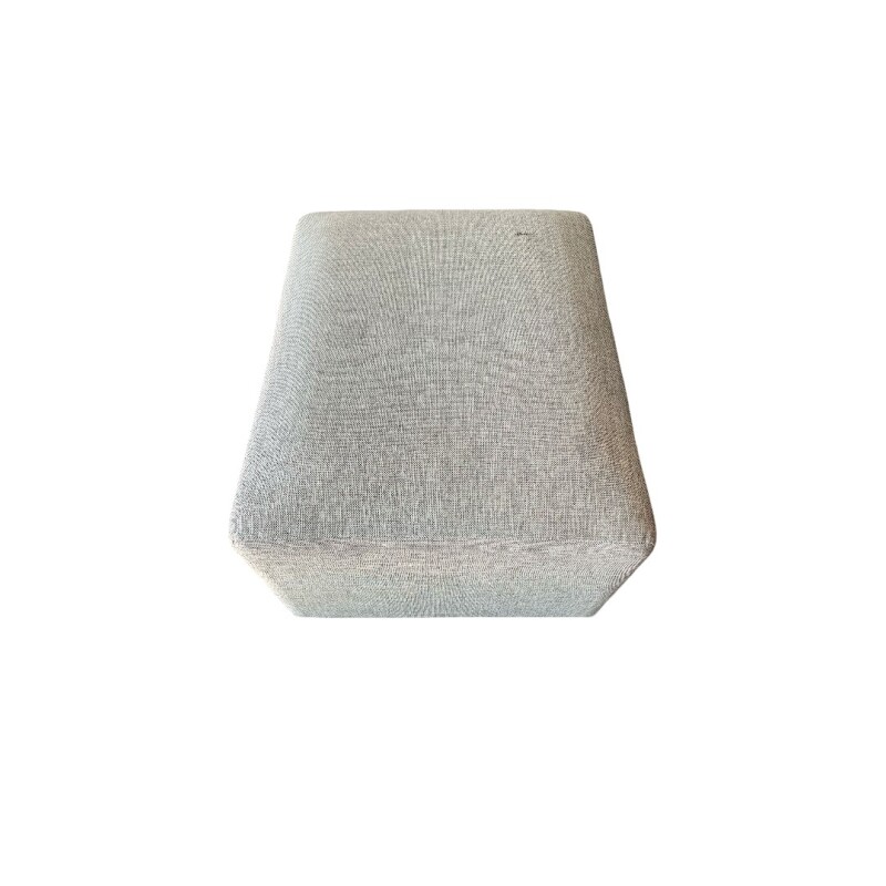 Puff en tela - Producto con detalles. Puff en tela - Producto con detalles.