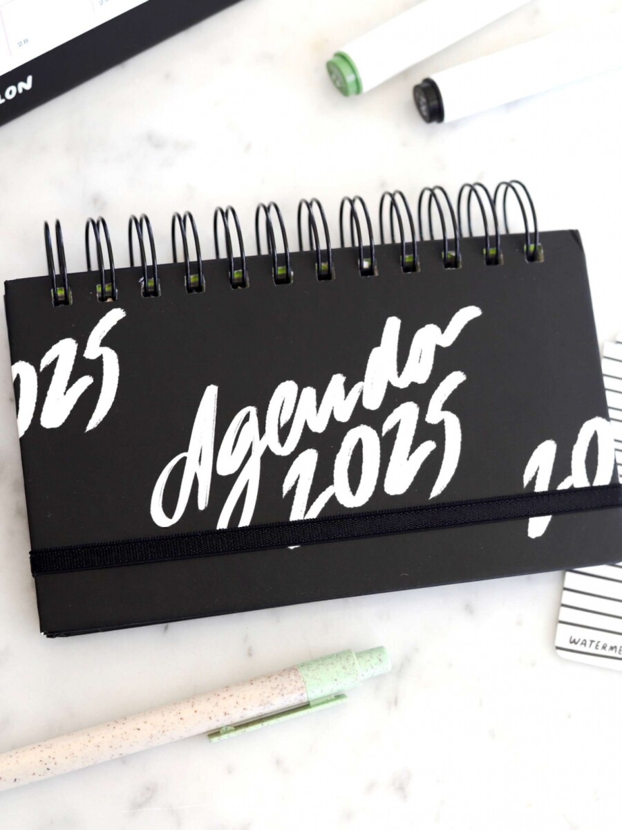Agenda POCKET neutra 2025 tipográfica 