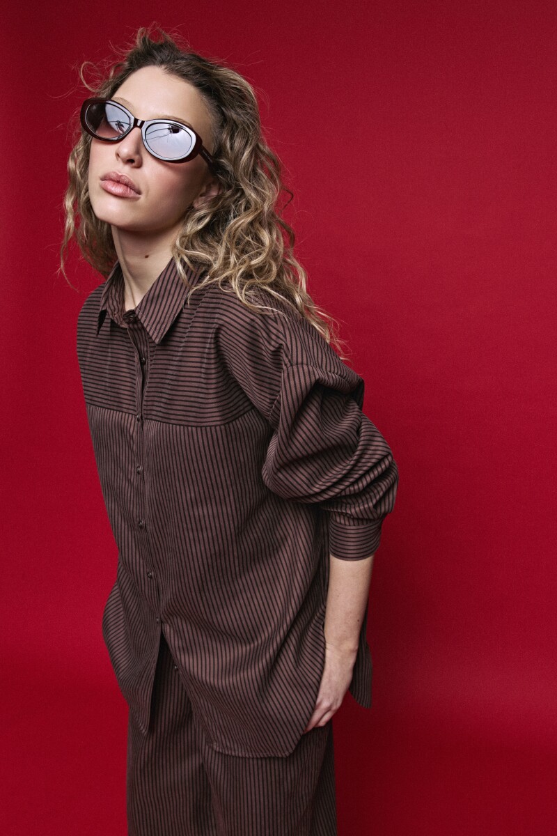 CAMISA LINAR Chocolate