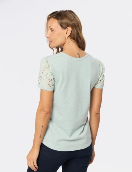 REMERA BRODERIE LISA Verde