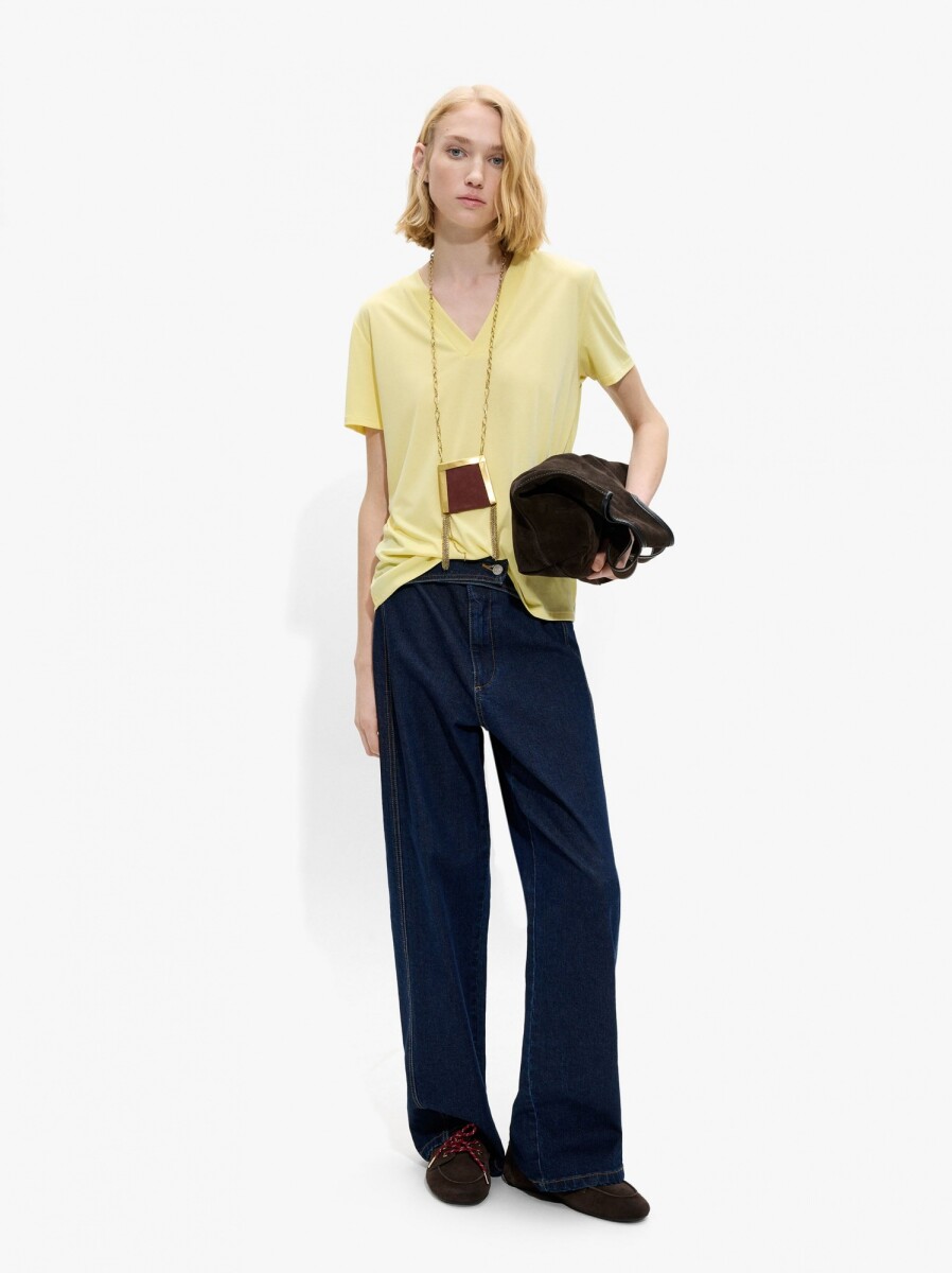 Camiseta Básica Cuello Pico - amarillo 