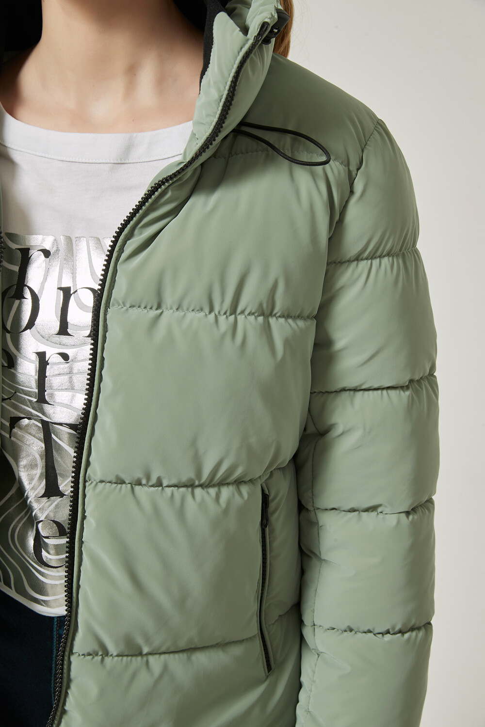 Campera Seris Verde Grisaceo