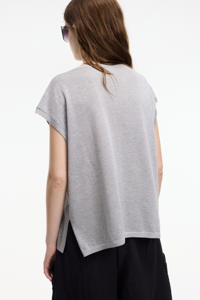 SWEATER SIN MANGAS Gris