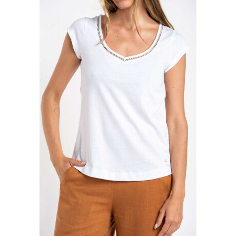 Remera Escote V Puntilla Blanco
