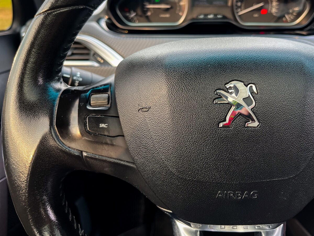 Peugeot 2008 Active 1.2| Permuta / Financia Peugeot 2008 Active 1.2| Permuta / Financia