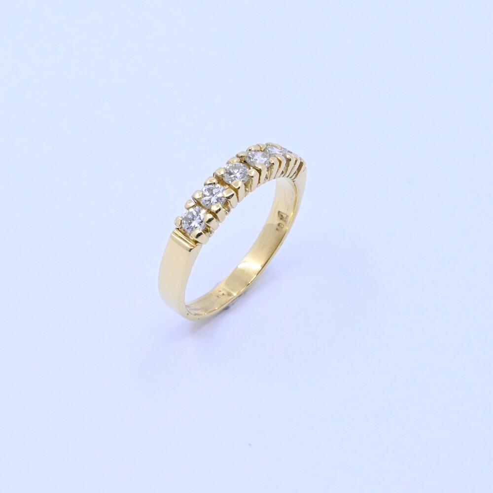 Anillo medio sin fin oro 18k amarillo con brillantes engarce 4 puntas. Anillo medio sin fin oro 18k amarillo con brillantes engarce 4 puntas.