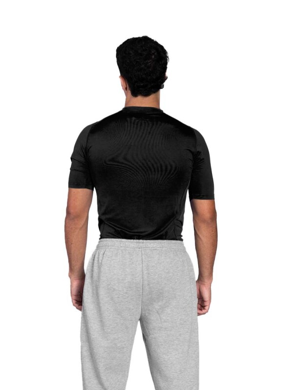 Remera Térmica Manga Corta Umbro Hombre 060