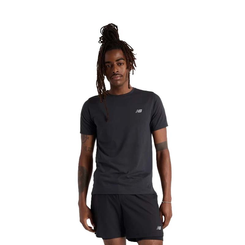 Remera New Balance Essentials Negro