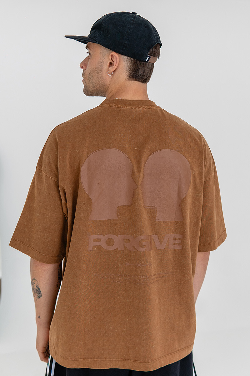 Remera Pulau Forgive - Marrón 